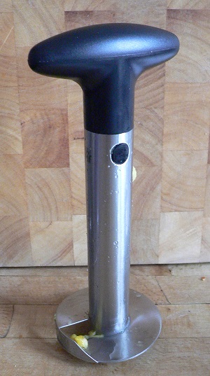 Pineapple cutter